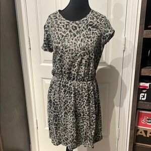 Old Navy Gray Leopard Sleeve Sundress (C)